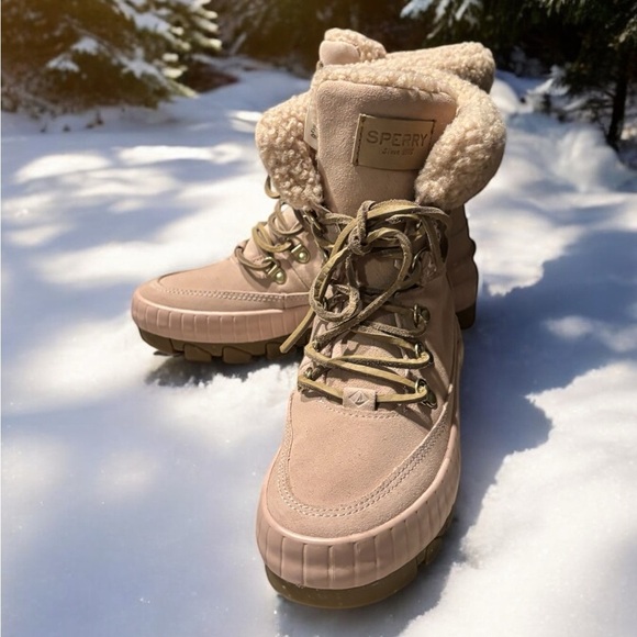 Sperry Torrent Winter Suede Boots. NWOB. Size 6.5. - Picture 12 of 16